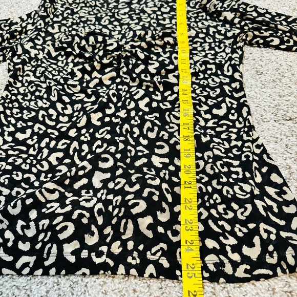 Cabi Sweetheart Top Size Medium Style #4163 Fall 2021 Black Ivory Animal Print - Picture 11 of 11
